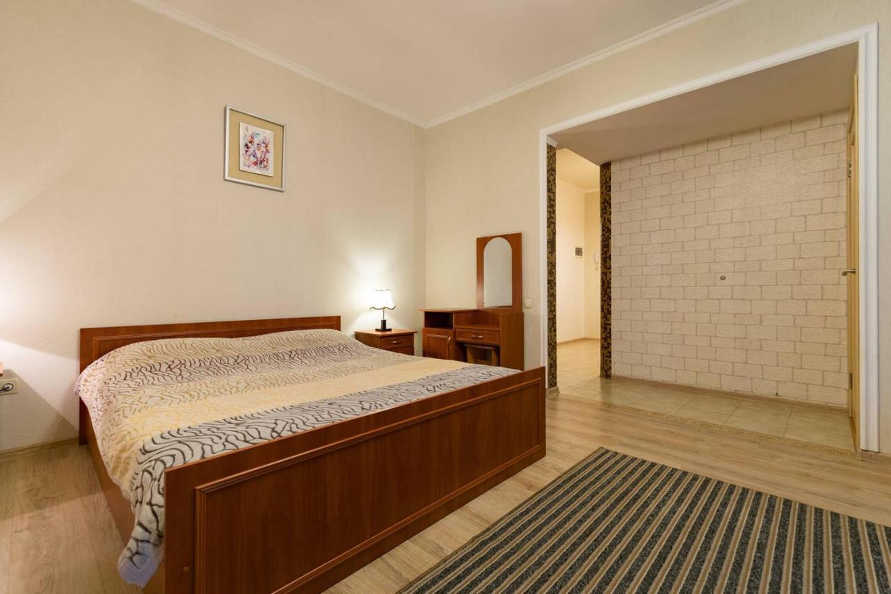 Nadezhda Apartment On Nauryzbay Batyra 37/1 Almaty Eksteriør bilde