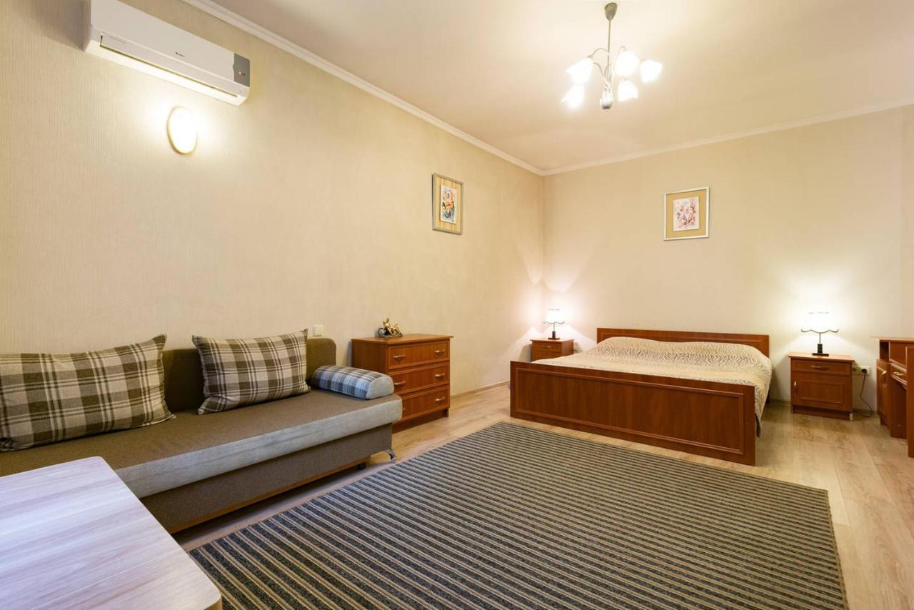 Nadezhda Apartment On Nauryzbay Batyra 37/1 Almaty Eksteriør bilde