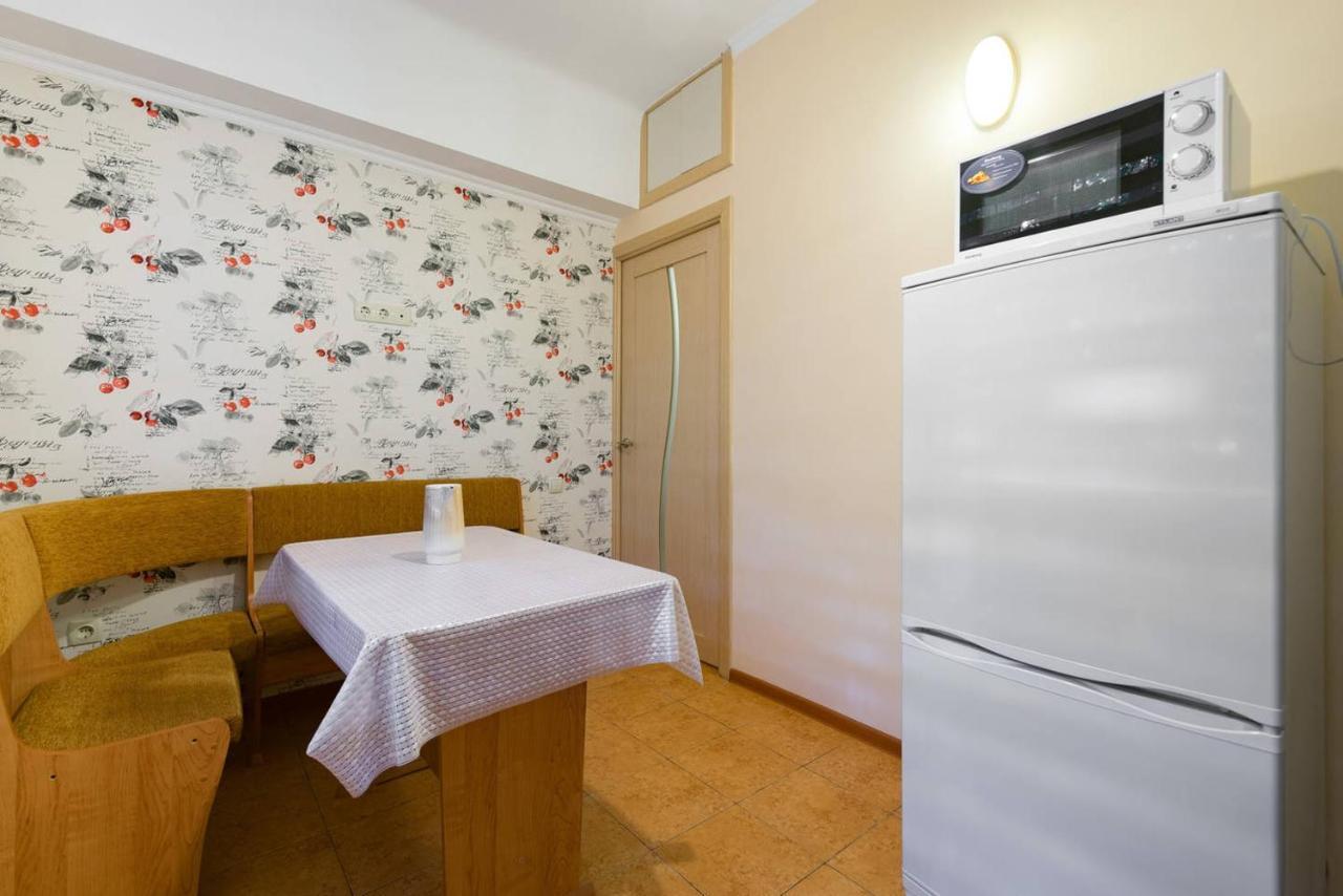 Nadezhda Apartment On Nauryzbay Batyra 37/1 Almaty Eksteriør bilde