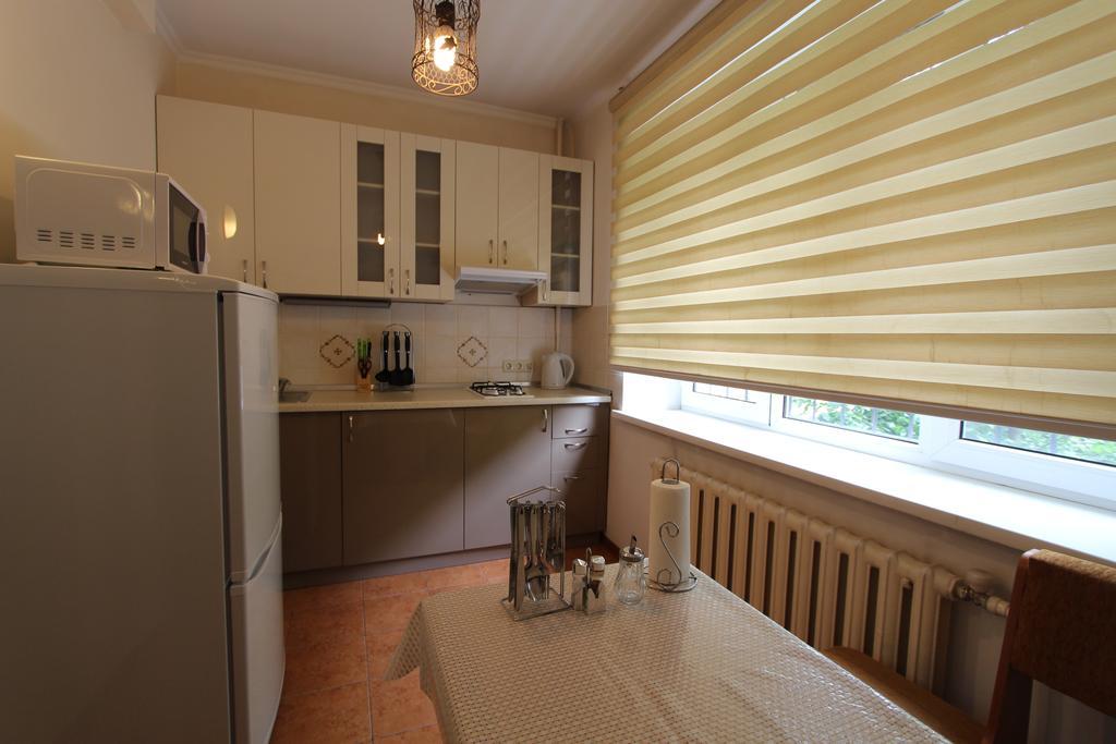 Nadezhda Apartment On Nauryzbay Batyra 37/1 Almaty Eksteriør bilde